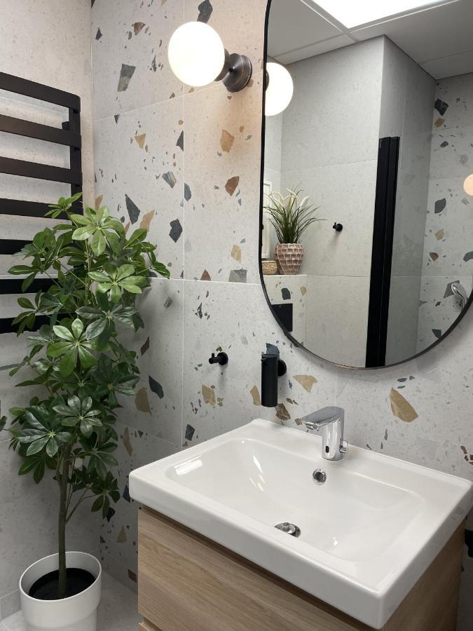 Oui Oui Apartment Warszawa Zewnętrze zdjęcie